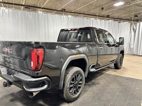 Certified 2023 GMC Sierra 3500 Denali w/ Denali Black Diamond Edition image 5