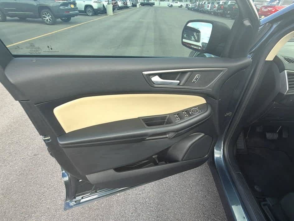 Used 2022 Ford Edge SE AWD/4WD image 9