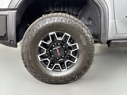 New 2026 GMC Sierra 2500 AT4X AWD/4WD image 32