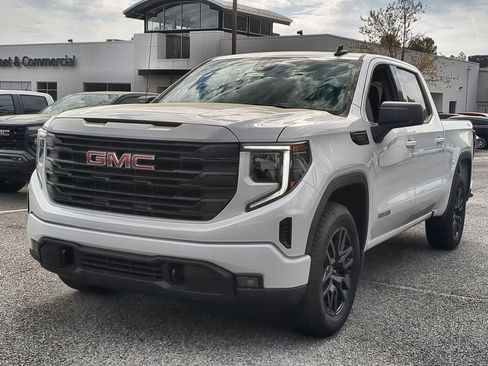 Used 2025 GMC Sierra 1500 Elevation AWD/4WD image 4