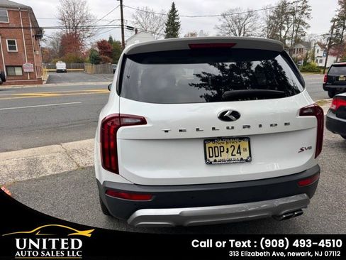 Used 2020 Kia Telluride S w/ S 8 Passenger Seating Package image 4