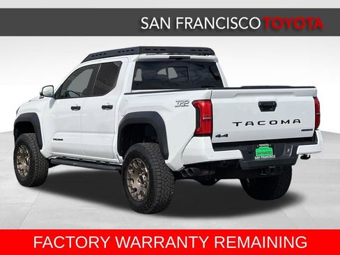 Certified 2025 Toyota Tacoma TRD Off-Road image 3