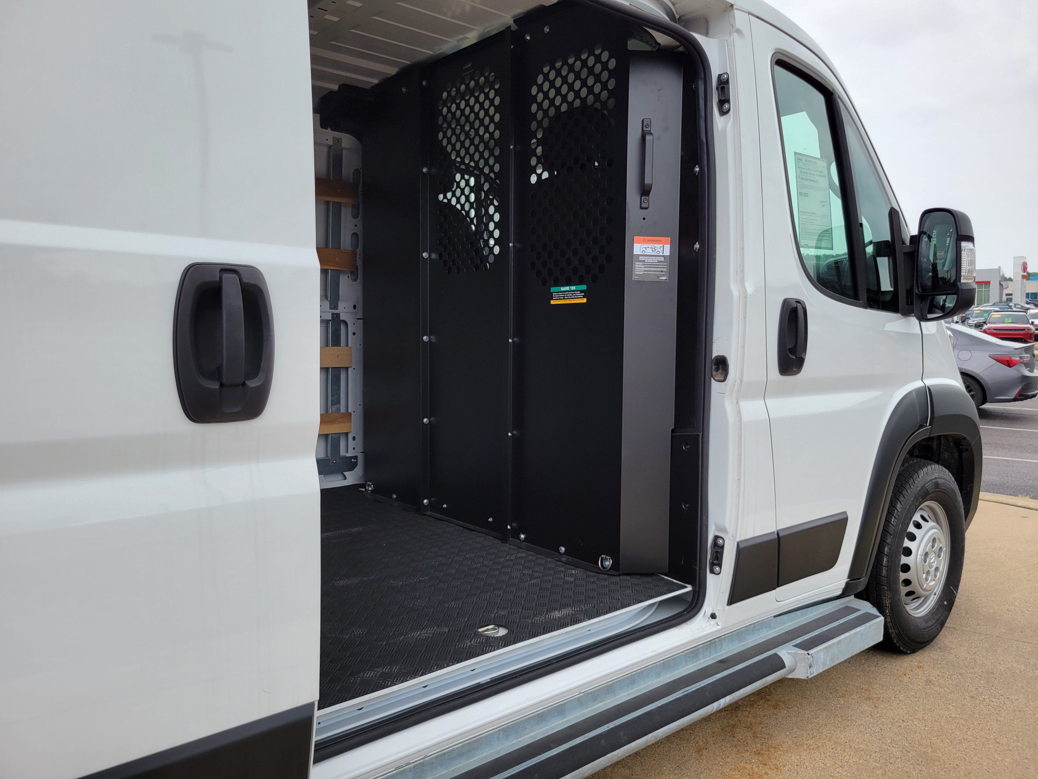 Used 2025 RAM ProMaster 2500 w/ U-Haul Equipment Group FWD image 17