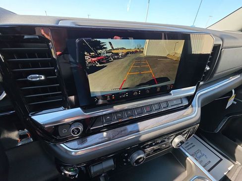 New 2026 Chevrolet Silverado 1500 LTZ w/ Z71 Off-Road Package image 17