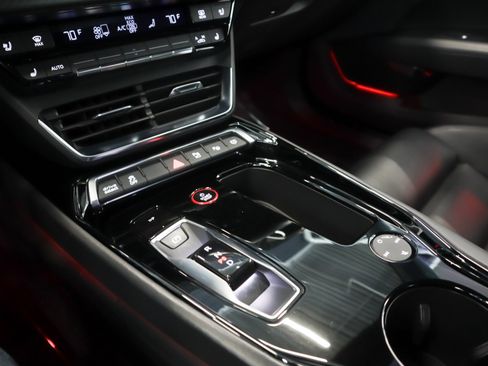 Used 2022 Audi RS e-tron GT w/ Carbon Performance Package image 20