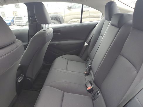 Used 2025 Toyota Corolla LE image 12