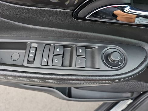Used 2020 Buick Encore Preferred w/ Safety Package FWD image 29