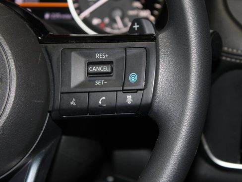 Used 2023 Nissan Rogue SV image 22