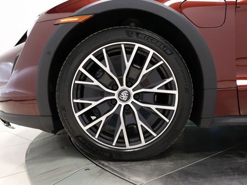 Used 2022 Porsche Taycan 4 Cross Turismo w/ Technology Package image 97