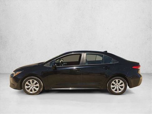 Used 2023 Toyota Corolla LE FWD image 7