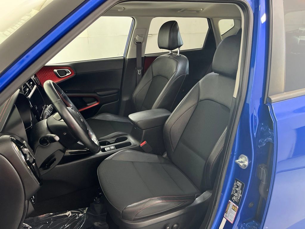 Used 2023 Kia Soul GT-Line w/ GT-Line Technology Package FWD image 19