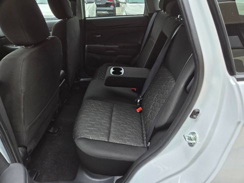 Used 2025 Mitsubishi Outlander Sport ES AWD/4WD image 9