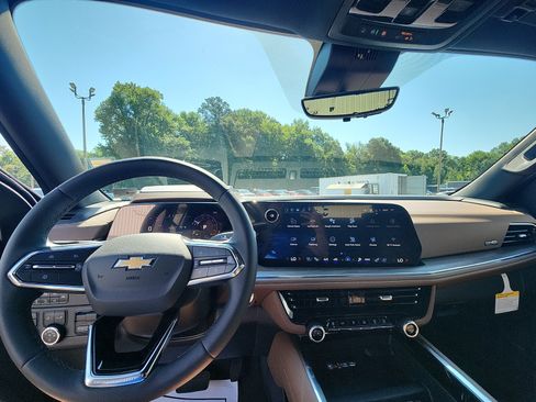 New 2026 Chevrolet Tahoe High Country w/ Sun And Tow Package AWD/4WD image 20