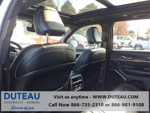 Used 2023 Jeep Grand Cherokee Overland image 9