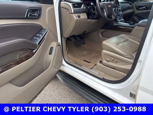 Used 2019 Chevrolet Suburban LT image 10