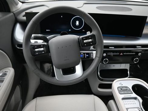 New 2026 Hyundai Ioniq 9 Limited AWD/4WD image 13