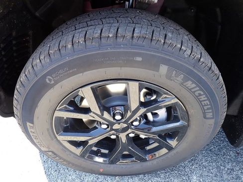 New 2025 Jeep Grand Cherokee Altitude image 11