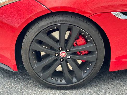 Used 2015 Jaguar F-TYPE S RWD image 13