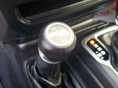 Used 2018 Jeep Wrangler Unlimited Sport S AWD/4WD image 22