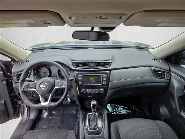 Used 2020 Nissan Rogue S FWD image 17