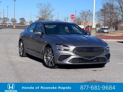 Used 2024 Genesis G70 2.5T image 1