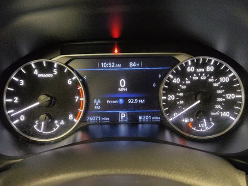 Used 2023 Nissan Altima 2.5 SV FWD image 23