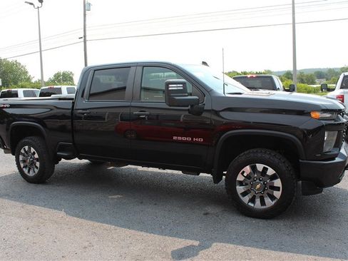 Used 2023 Chevrolet Silverado 2500 Custom w/ Custom Value Package AWD/4WD image 8