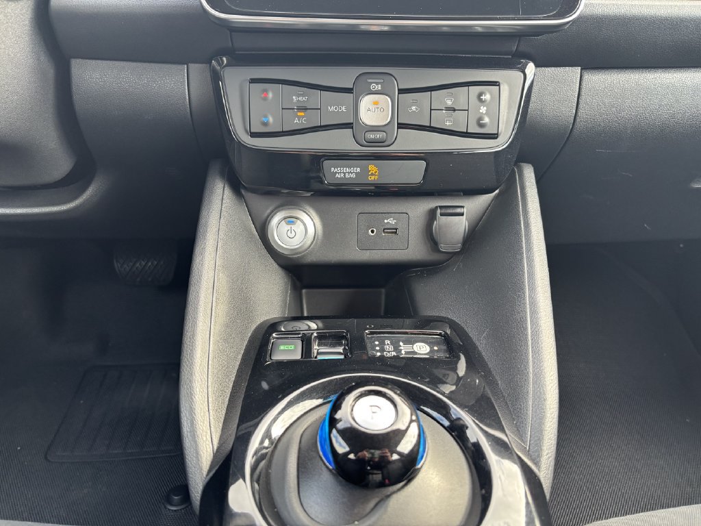Used 2019 Nissan Leaf SV FWD image 19