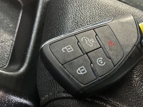 Used 2024 Chevrolet Silverado 1500 LT RWD image 26
