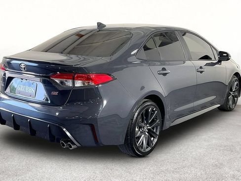 Used 2025 Toyota Corolla SE w/ Convenience Package FWD image 4