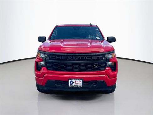 Used 2023 Chevrolet Silverado 1500 Custom image 2