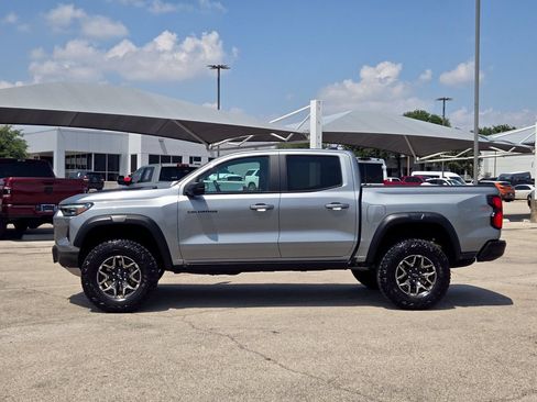 Certified 2024 Chevrolet Colorado ZR2 w/ ZR2 Convenience Package III AWD/4WD image 4