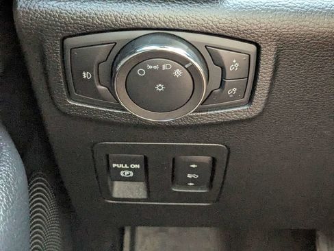 Used 2019 Ford Expedition Limited RWD image 28