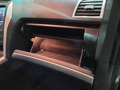 Used 2014 Ford Explorer XLT w/ Equipment Group 202A image 59