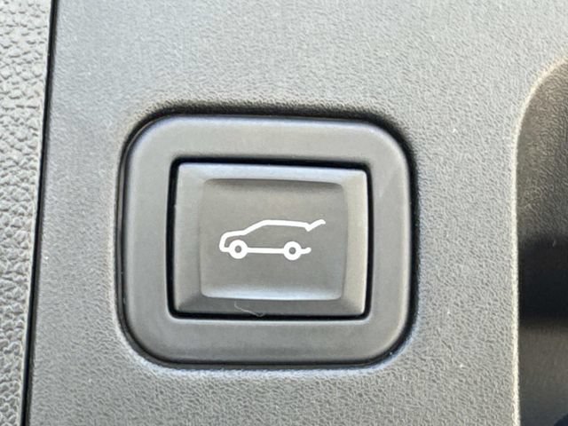Used 2024 Cadillac XT4 Sport FWD image 12