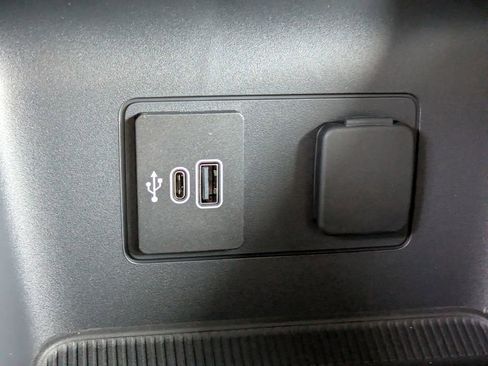 New 2026 Ford Explorer ST-Line w/ ST-Line Street Pack image 27