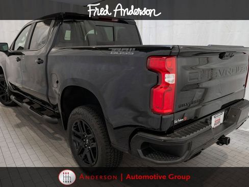 Used 2025 Chevrolet Silverado 1500 LT Trail Boss w/ Convenience Package II AWD/4WD image 3