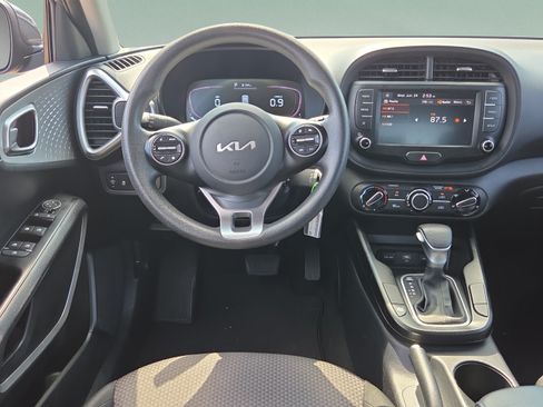 Used 2024 Kia Soul LX w/ Option Group 015 FWD image 12