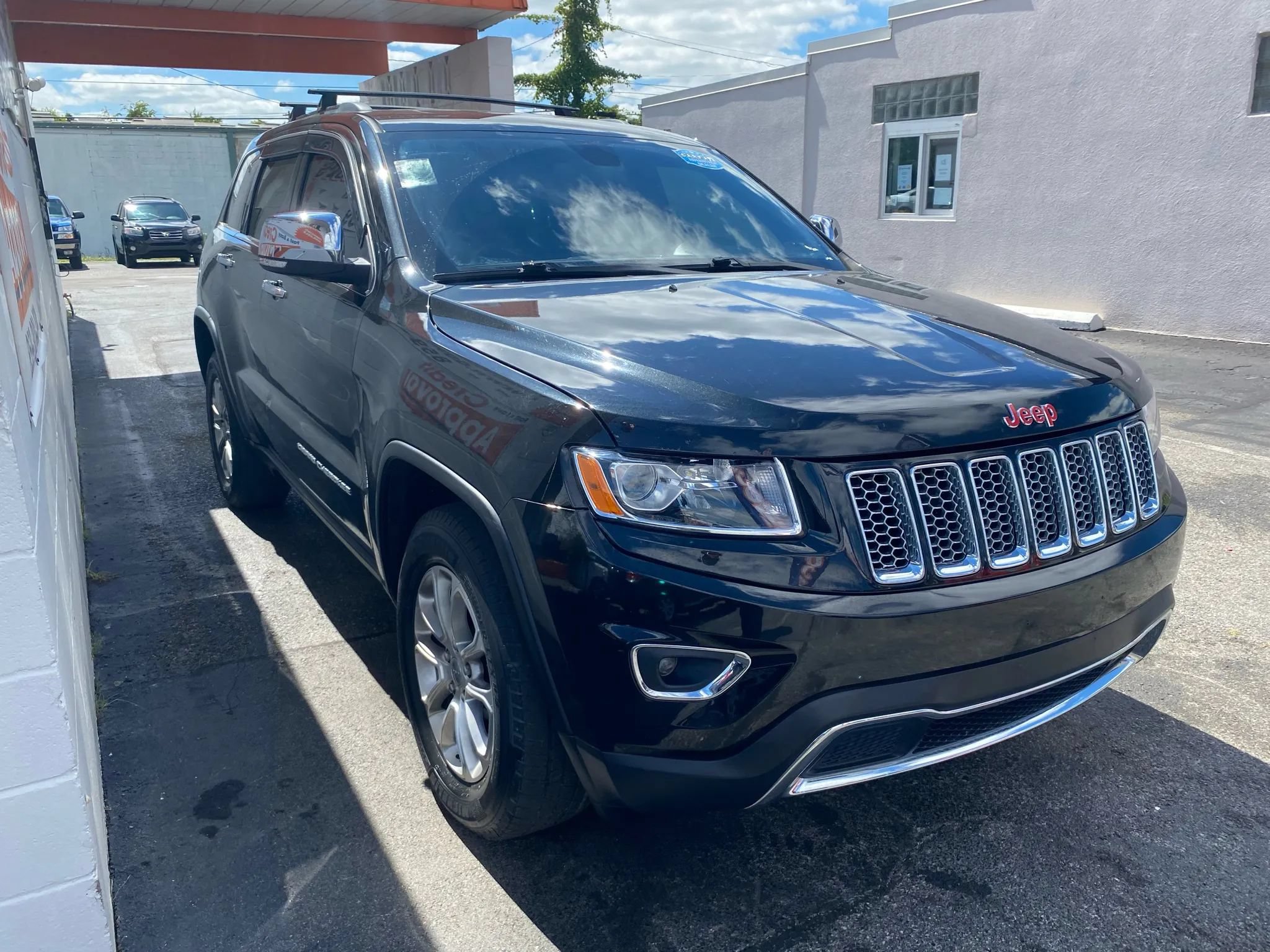 Used 2014 Jeep Grand Cherokee Limited AWD/4WD image 4