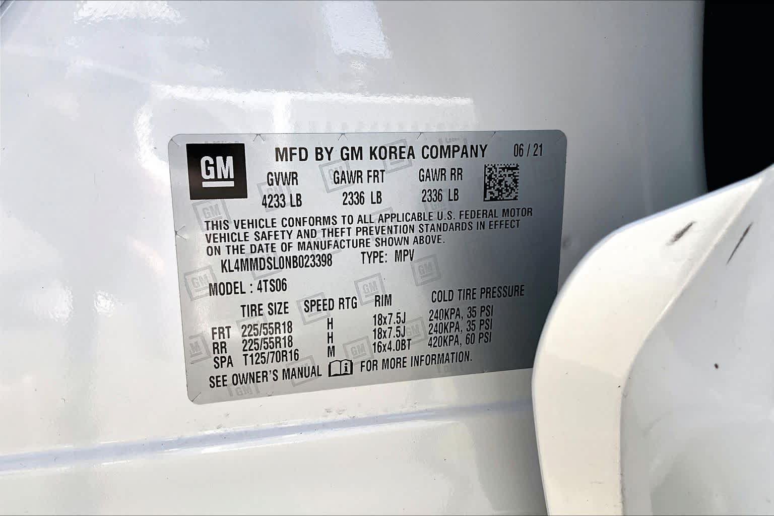 Used 2022 Buick Encore GX Select w/ Sport Touring Package FWD image 36