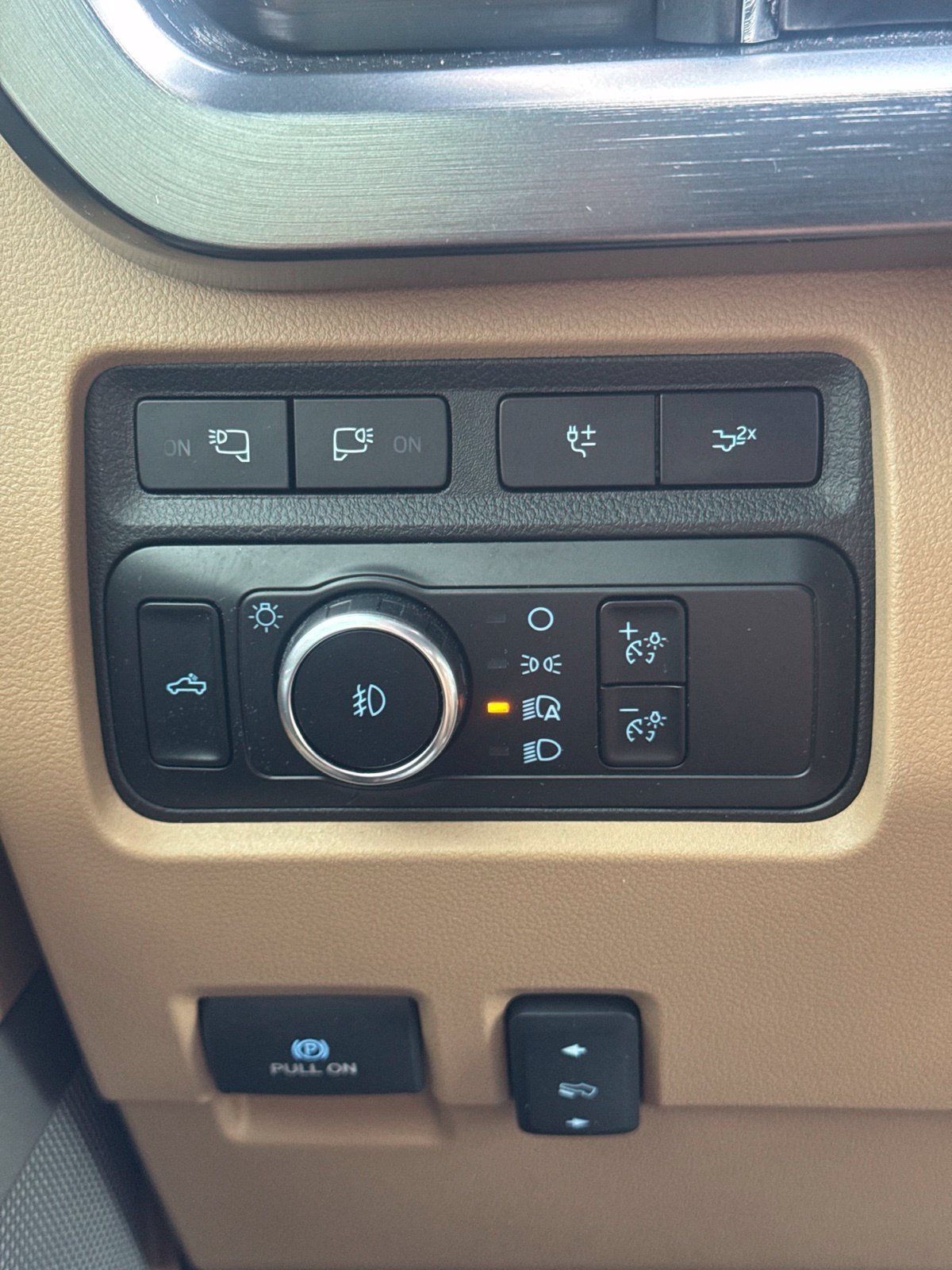 Used 2024 Ford F250 Lariat w/ Sport Appearance Package AWD/4WD image 25