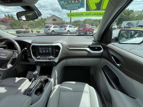 Used 2019 GMC Acadia SLT w/ LPO, Floor Liner Package FWD image 14