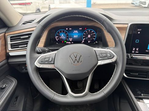 Used 2026 Volkswagen Atlas SE FWD image 15