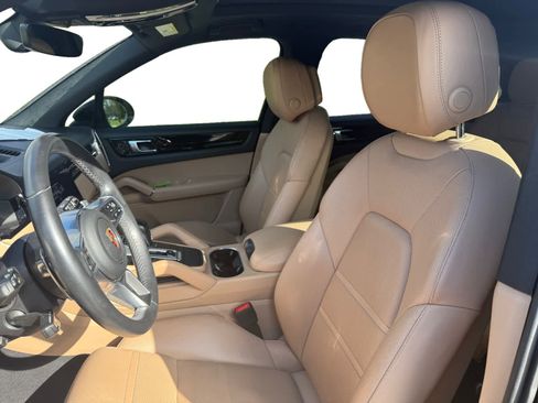 Used 2019 Porsche Cayenne image 9