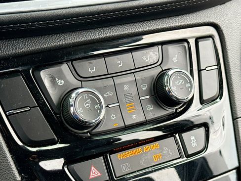 Used 2020 Buick Encore Essence FWD image 10