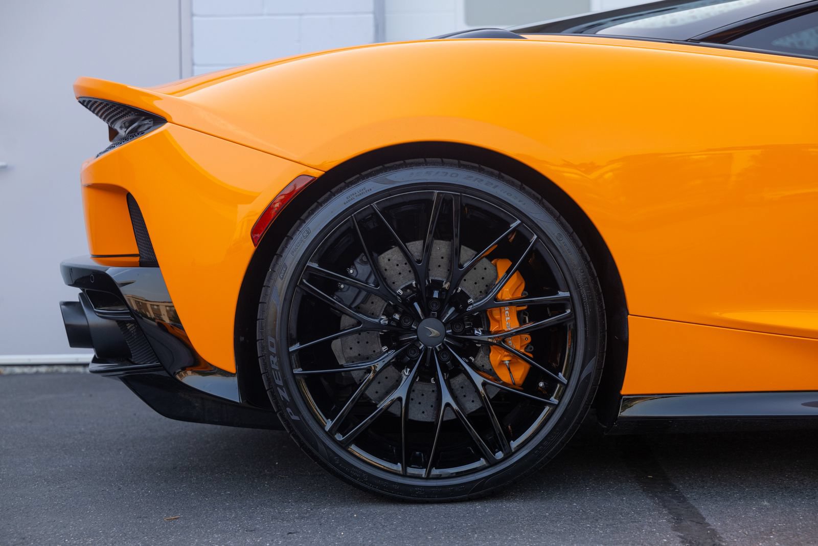 Used 2025 McLaren GTS RWD image 30