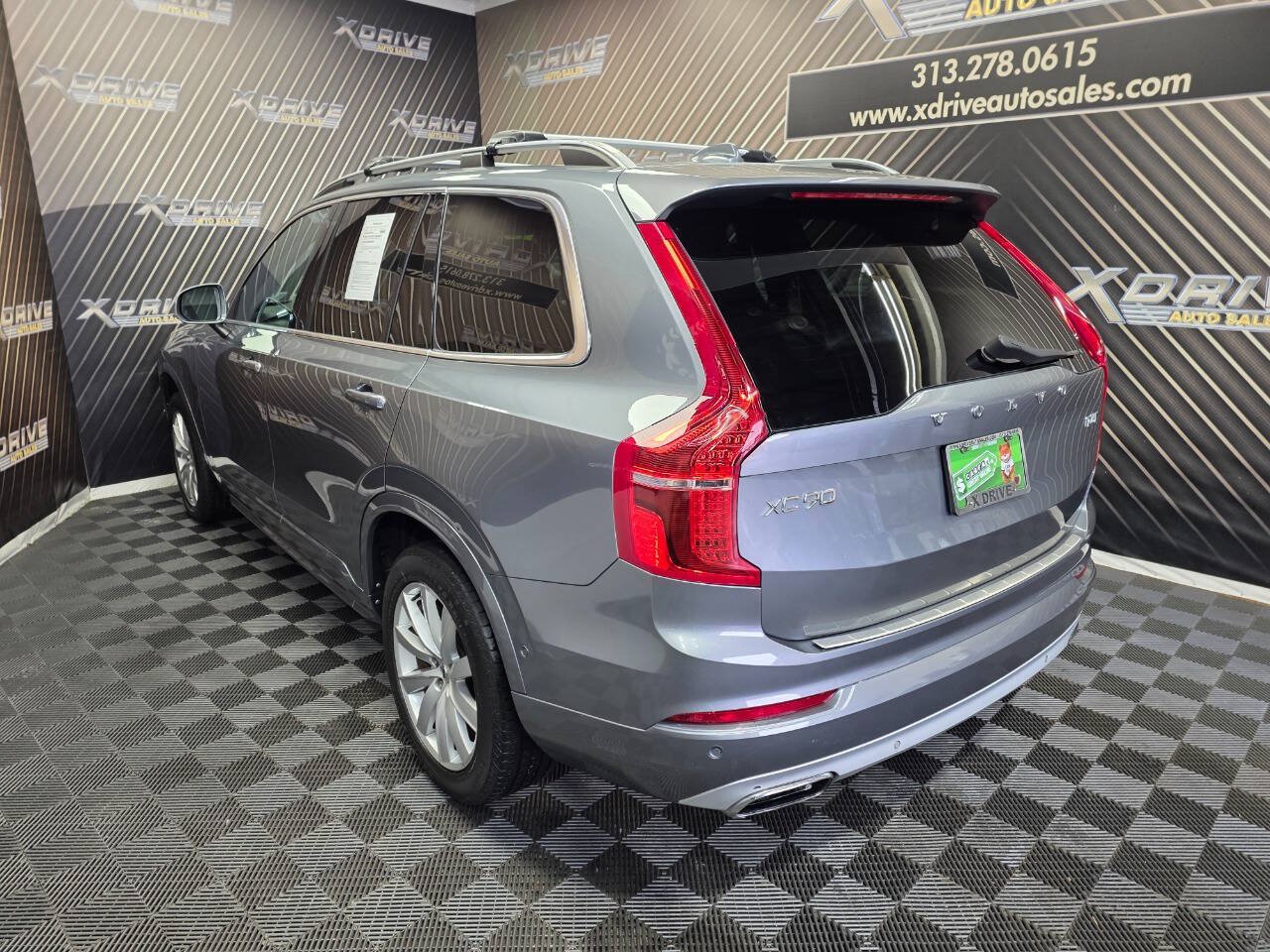 Used 2016 Volvo XC90 T6 Momentum w/ Momentum Plus Package AWD/4WD image 11