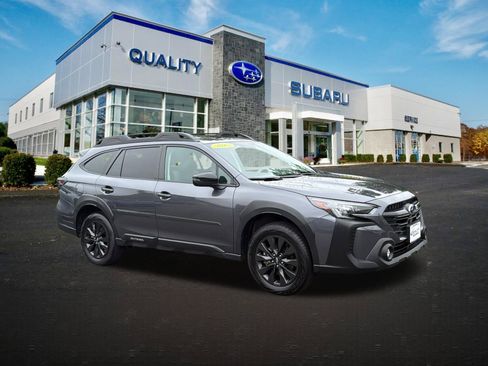 Used 2025 Subaru Outback Onyx Edition AWD/4WD image 2