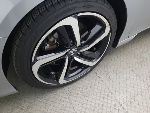 Used 2018 Honda Accord Sport image 31