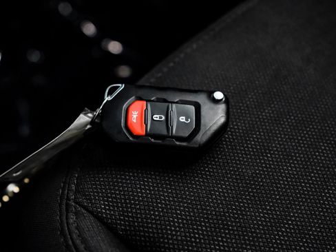 Used 2019 Jeep Wrangler Sport AWD/4WD image 55